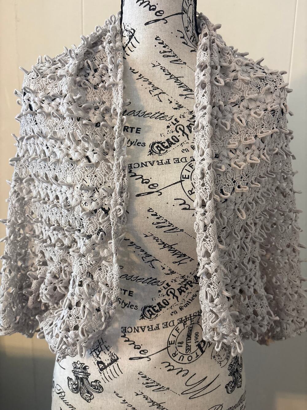 Tribal Gray Pull Over Crocheted Gray Top Sz Small